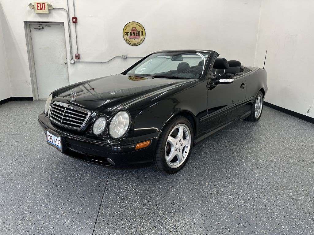 2002 Mercedes-Benz CLK-Class Image 1