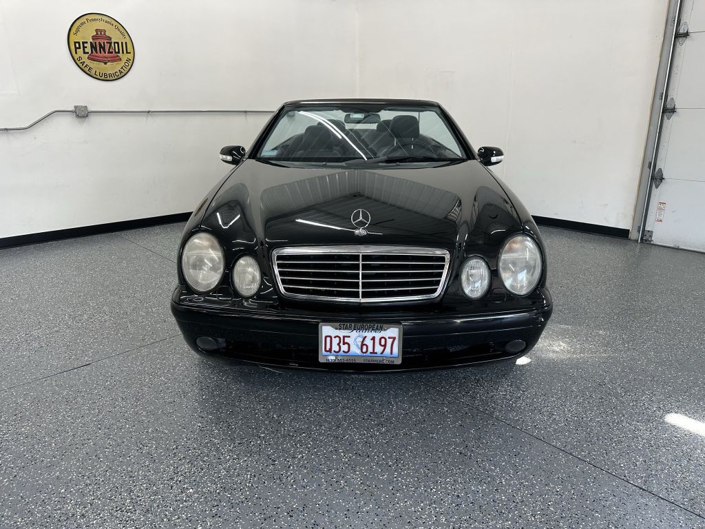 2002 Mercedes-Benz CLK-Class Image 2