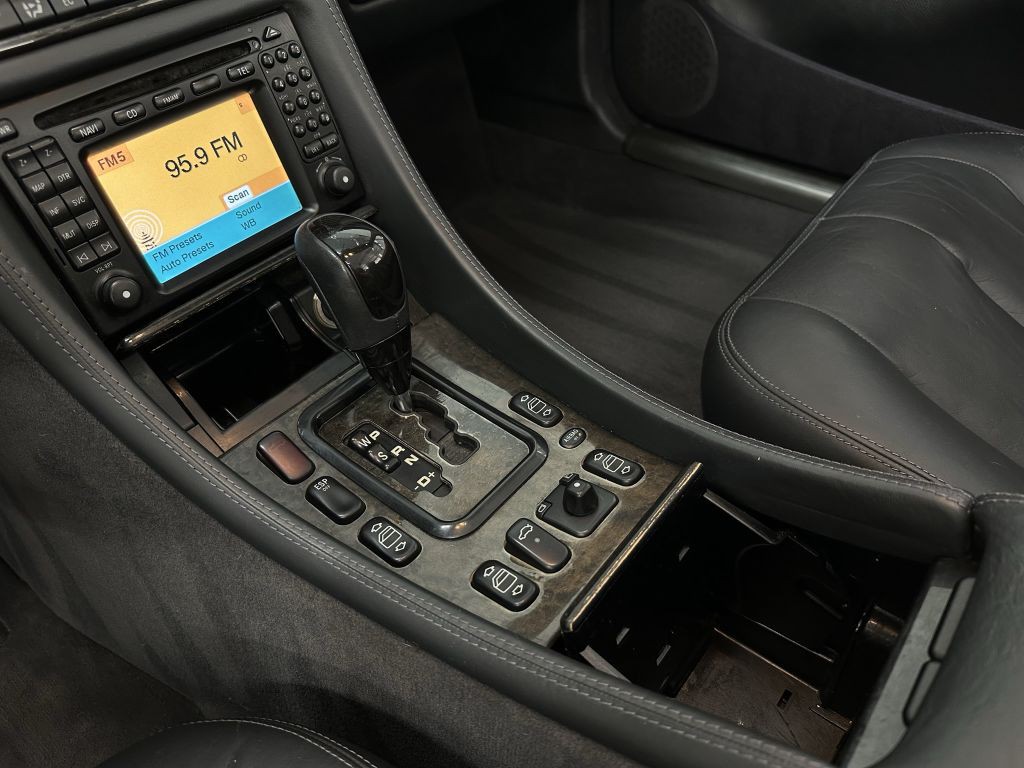 2002 Mercedes-Benz CLK-Class Image 21