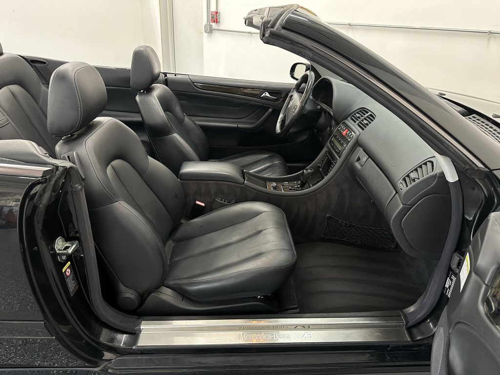 2002 Mercedes-Benz CLK-Class Image 23