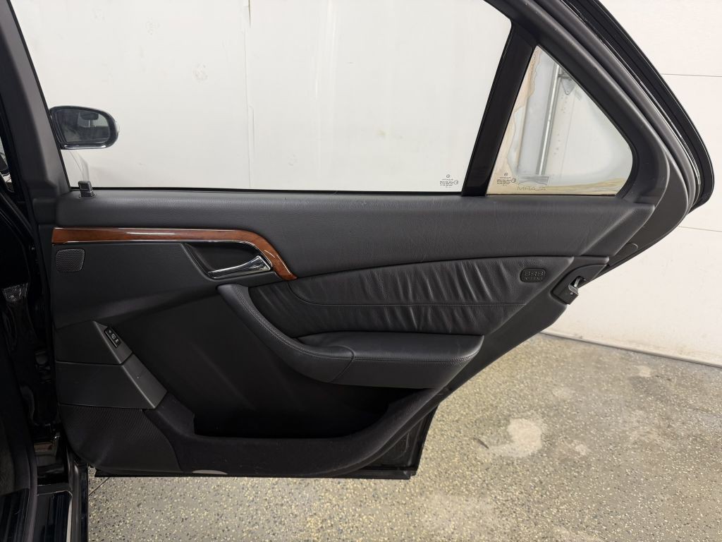 2003 Mercedes-Benz S-Class Image 21