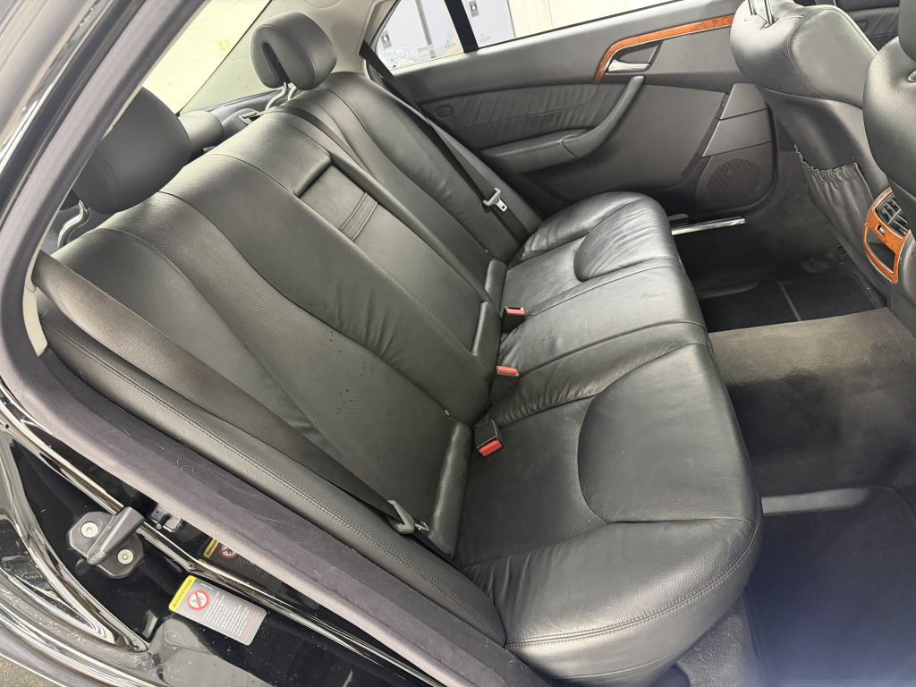 2003 Mercedes-Benz S-Class Image 23