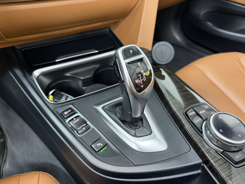2015 BMW 4 Series Image 23