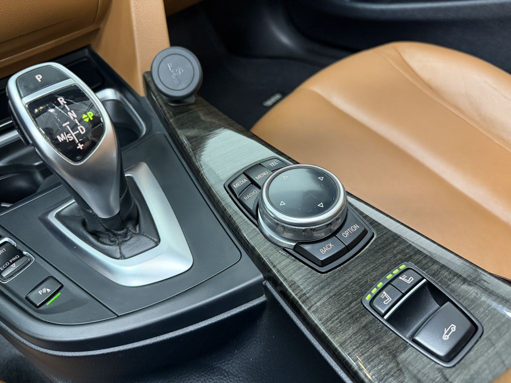 2015 BMW 4 Series Image 24