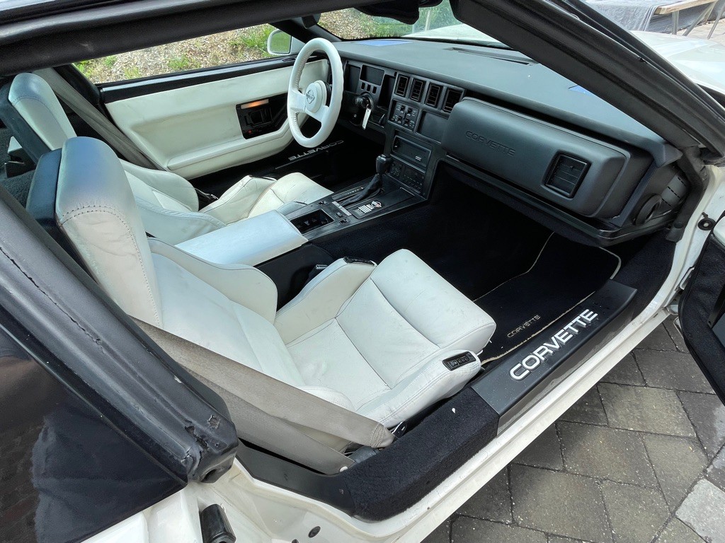 1988 Chevrolet Corvette Image 5