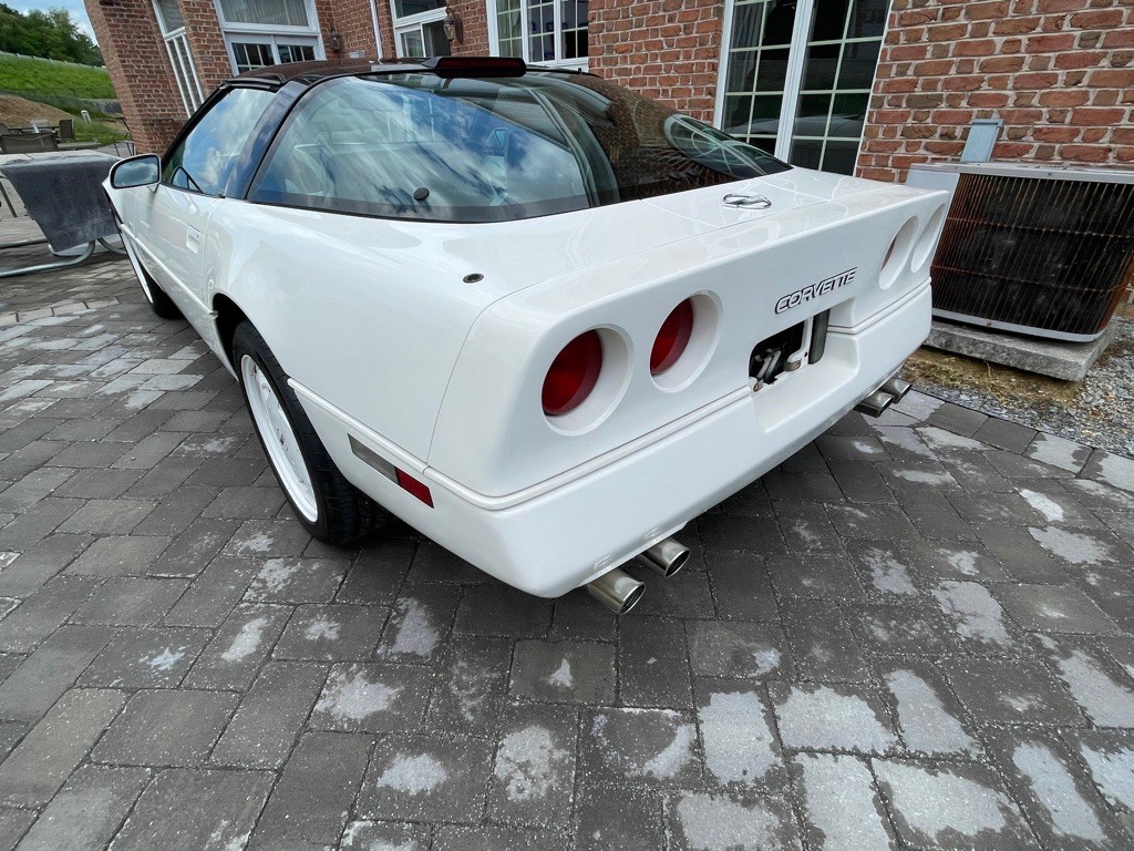 1988 Chevrolet Corvette Image 6