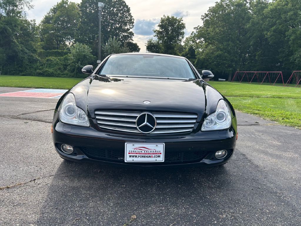 2006 Mercedes-Benz CLS-Class Image 2