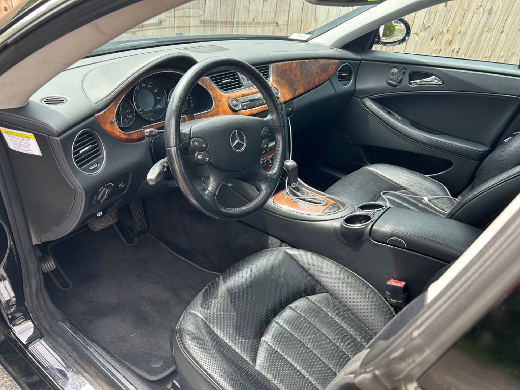2006 Mercedes-Benz CLS-Class Image 14