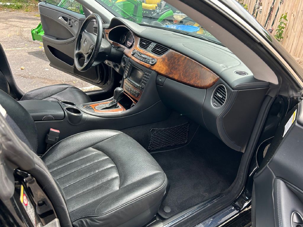 2006 Mercedes-Benz CLS-Class Image 15
