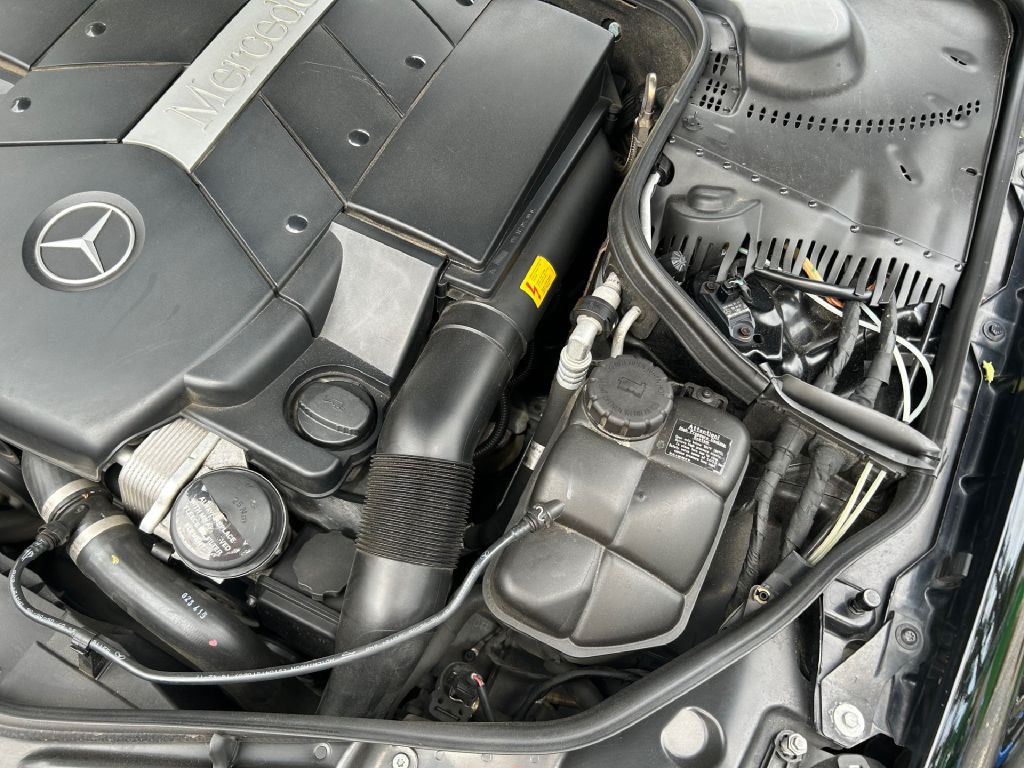 2006 Mercedes-Benz CLS-Class Image 30