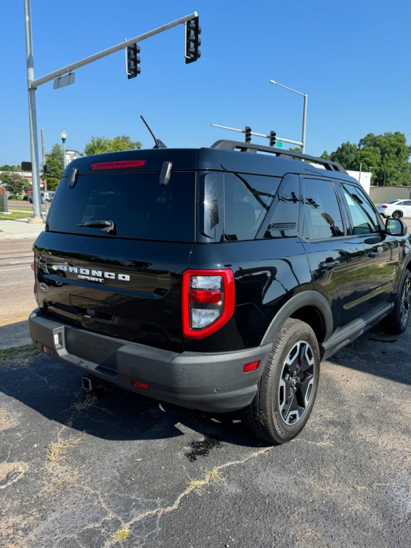 2022 Ford Bronco Image 5