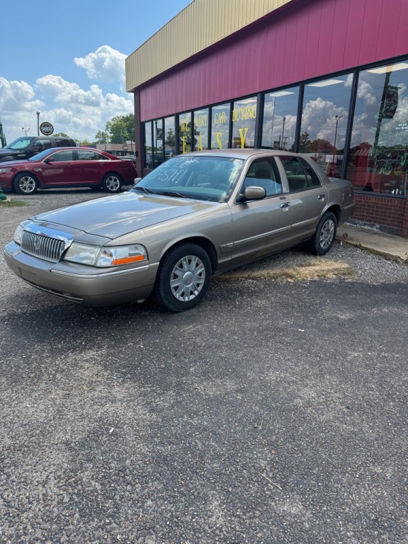 2005 Mercury Grand Marquis Image 1