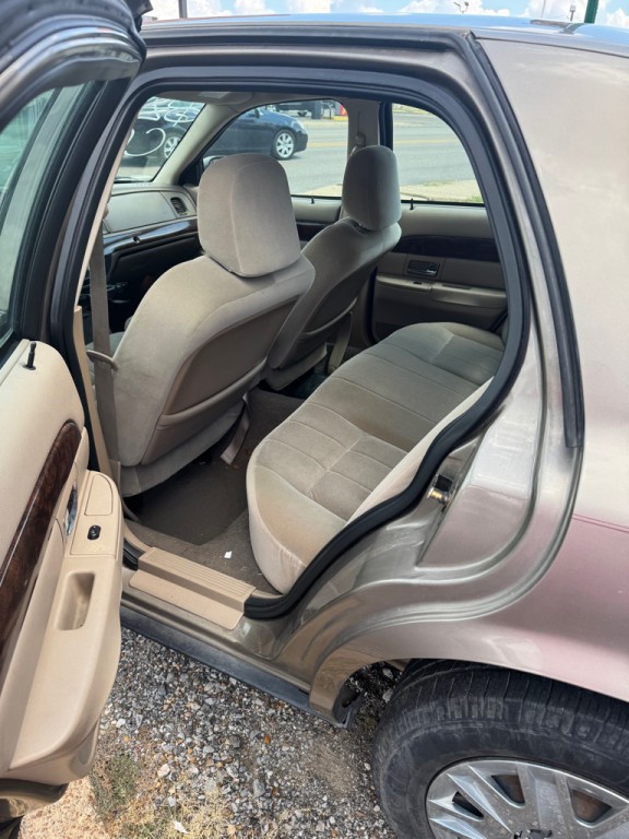 2005 Mercury Grand Marquis Image 4