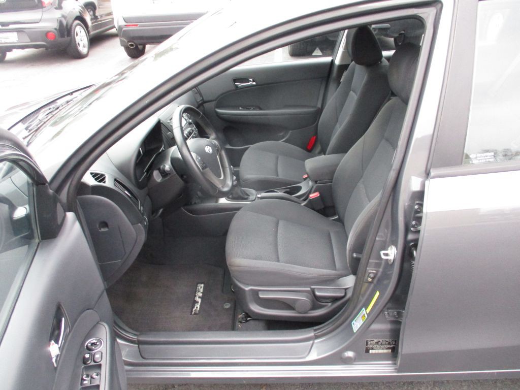 2009 Hyundai Elantra Image 9