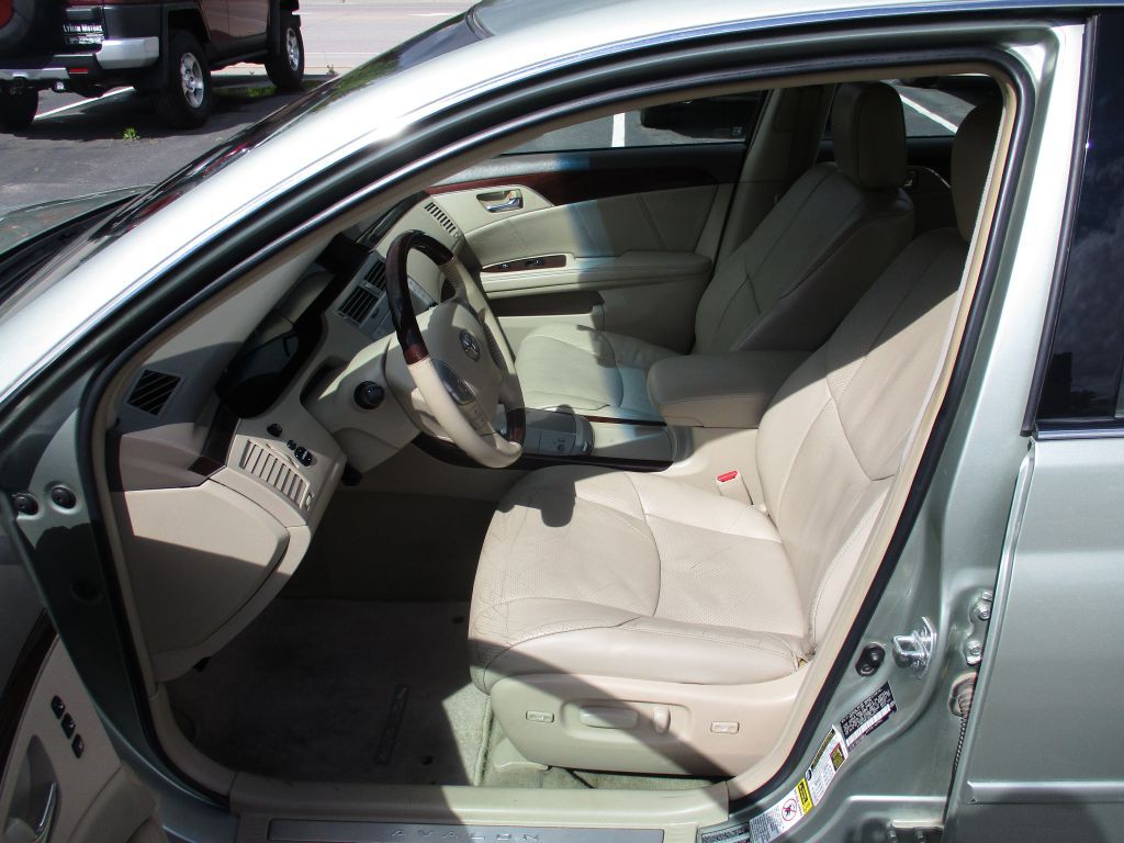 2009 Toyota Avalon Image 9