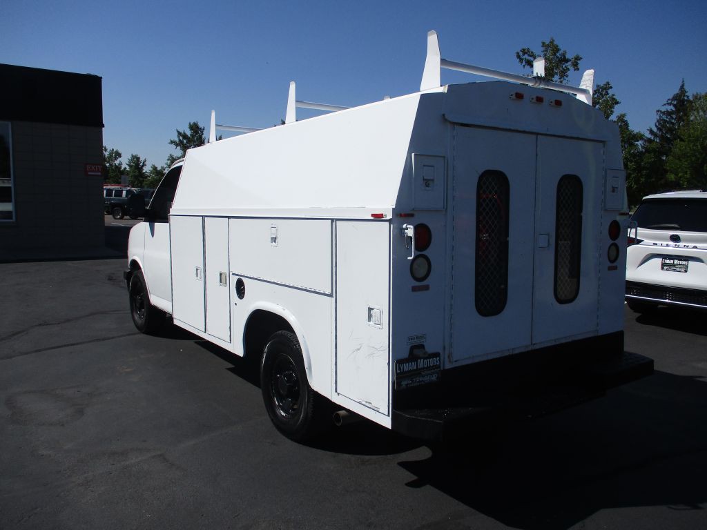 2004 Chevrolet Express Image 5