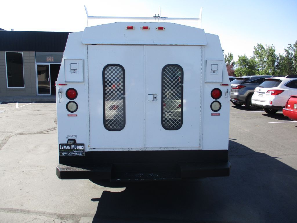 2004 Chevrolet Express Image 6