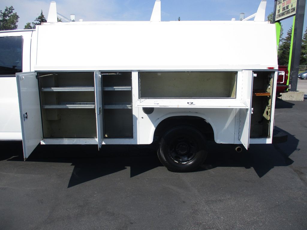 2004 Chevrolet Express Image 14