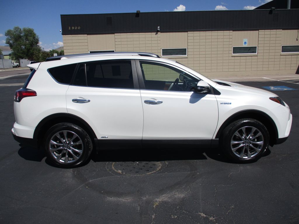 2017 Toyota Rav4 Image 8
