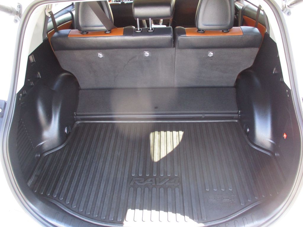 2017 Toyota Rav4 Image 12