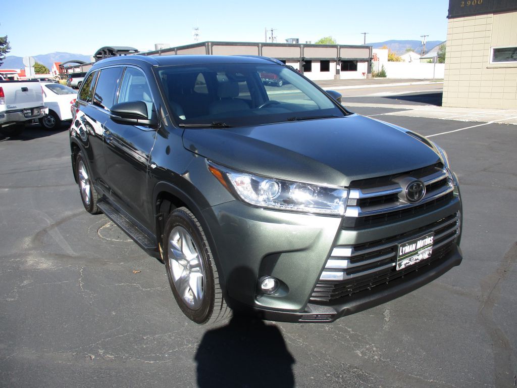 2019 Toyota Highlander Image 1