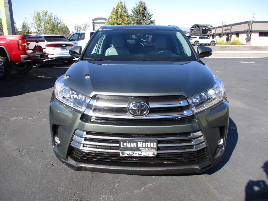 2019 Toyota Highlander Image 2