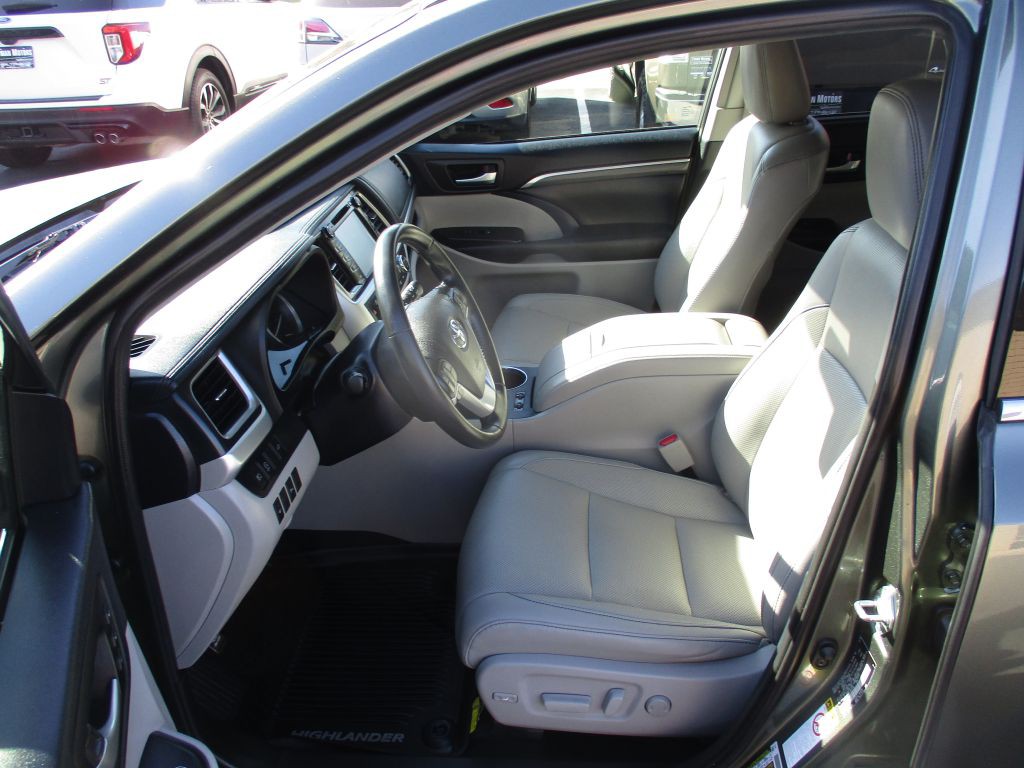 2019 Toyota Highlander Image 9