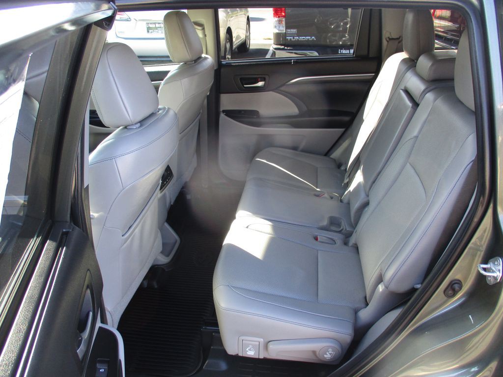 2019 Toyota Highlander Image 10