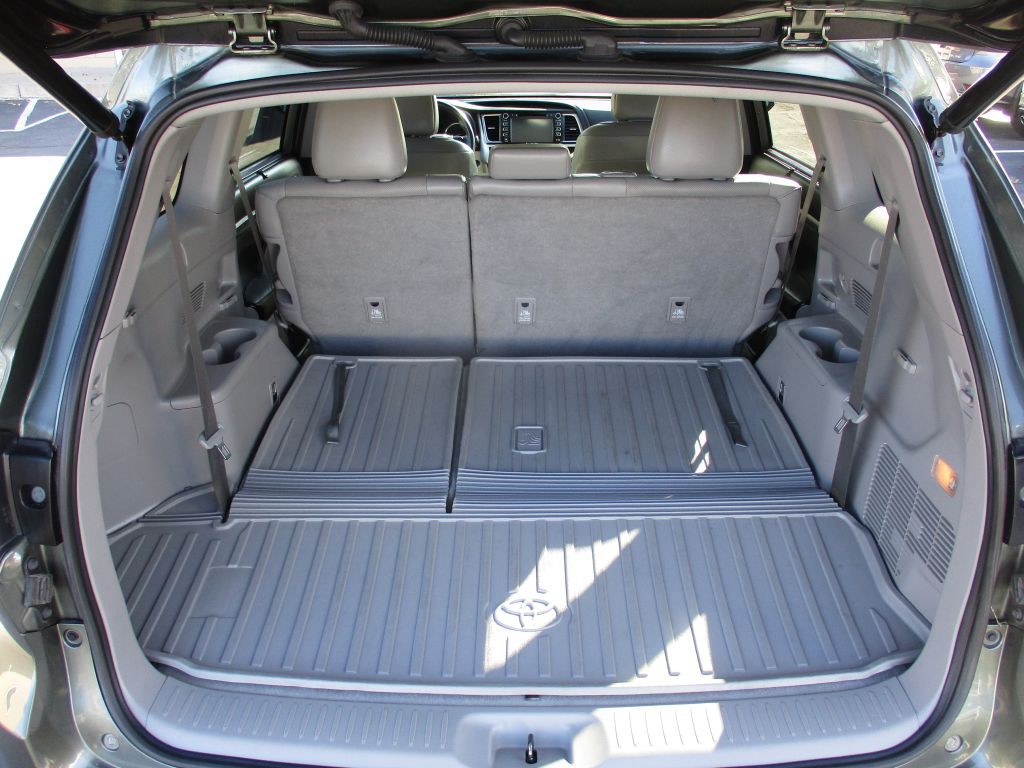 2019 Toyota Highlander Image 13