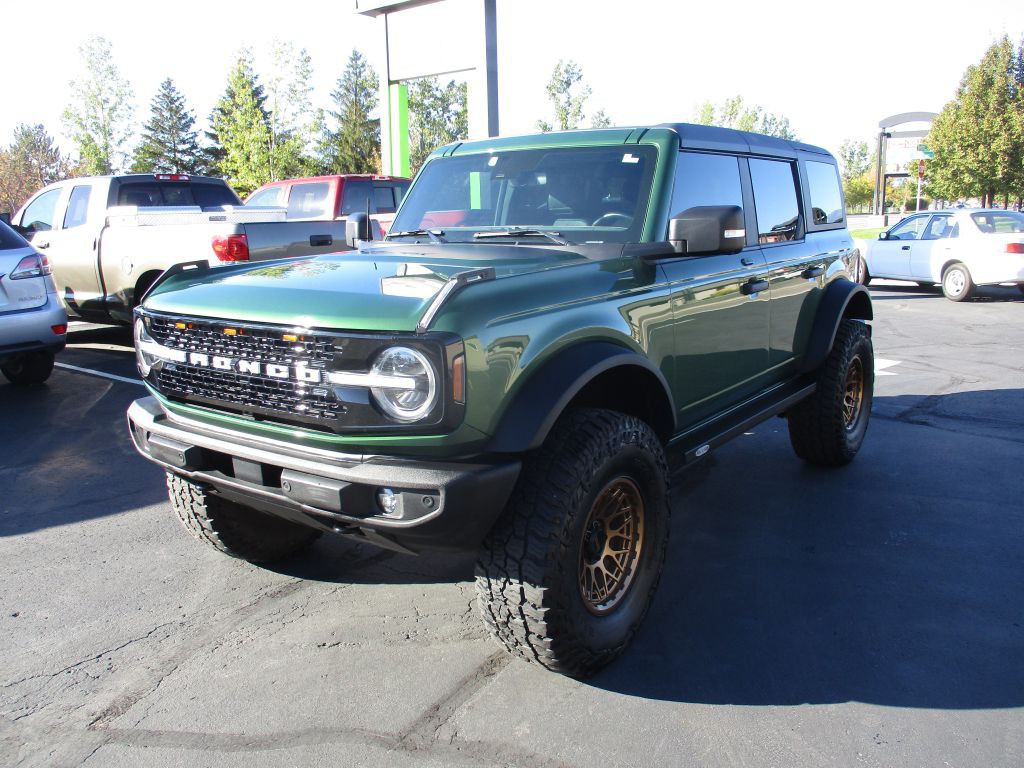 2022 Ford Bronco Image 3