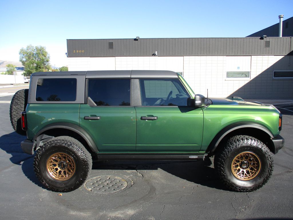 2022 Ford Bronco Image 8