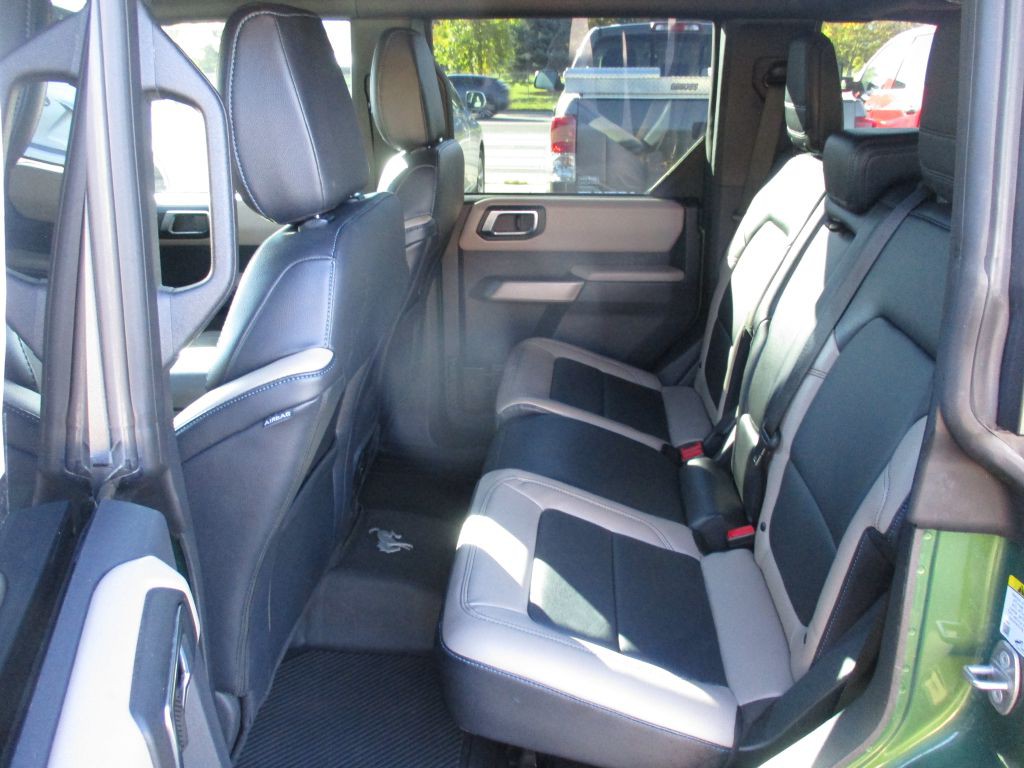 2022 Ford Bronco Image 10