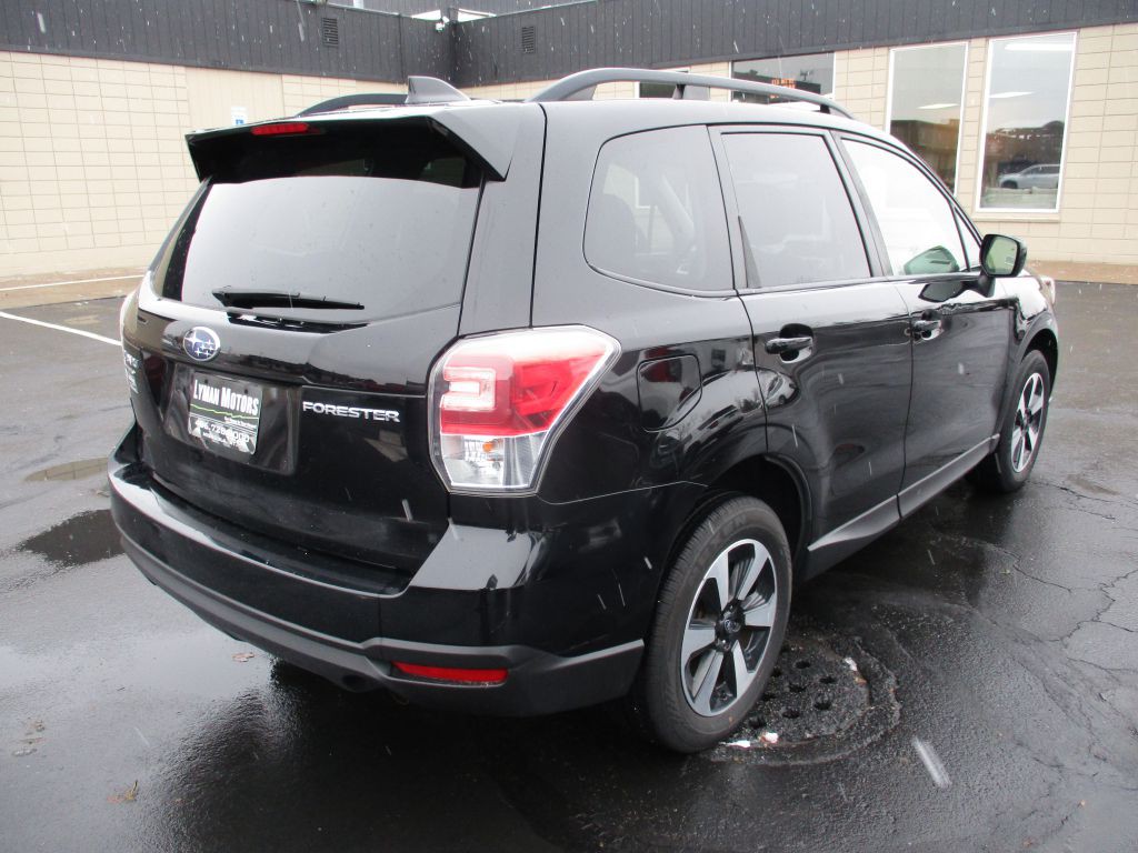 2018 Subaru Forester Image 7