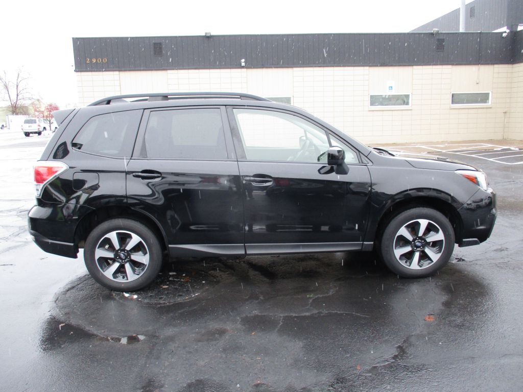 2018 Subaru Forester Image 8