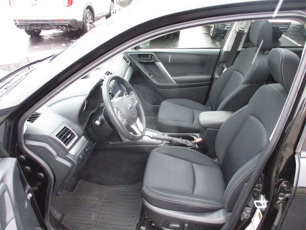 2018 Subaru Forester Image 9