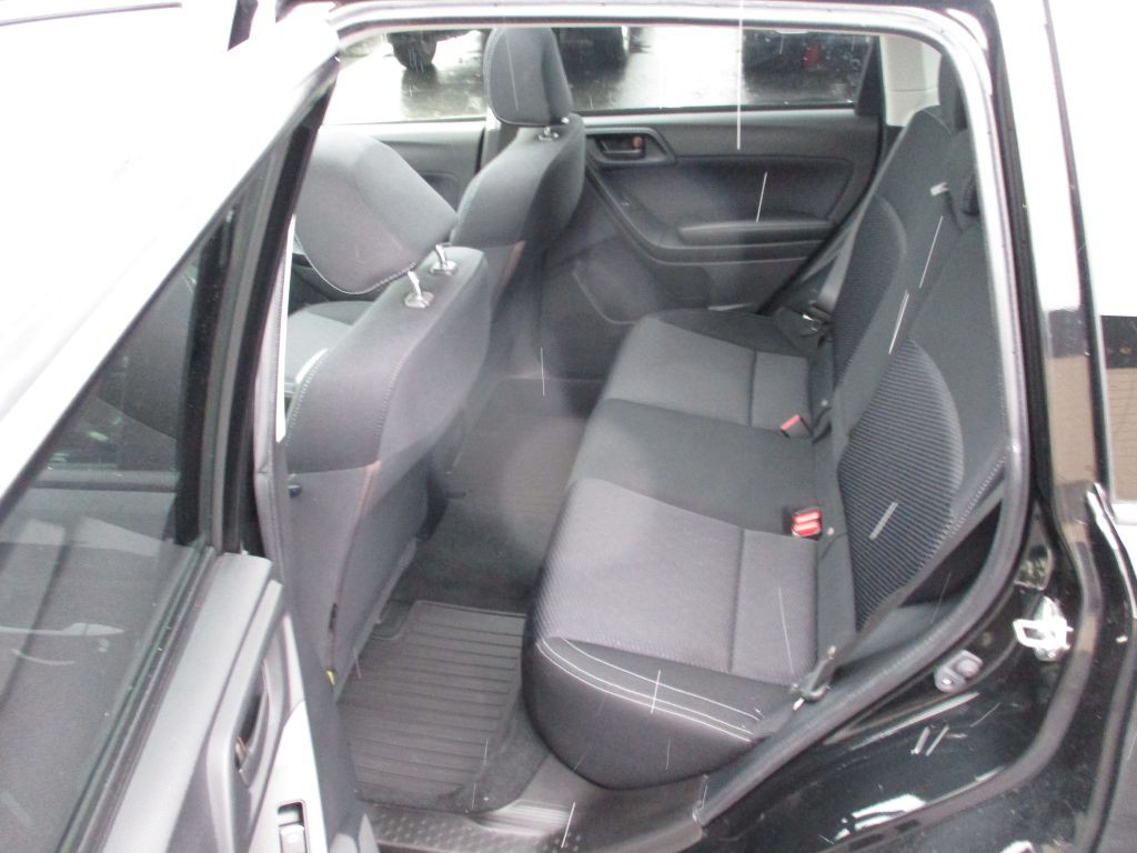 2018 Subaru Forester Image 10