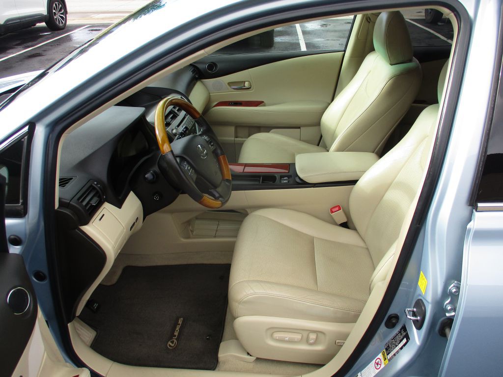 2011 Lexus RX Image 9