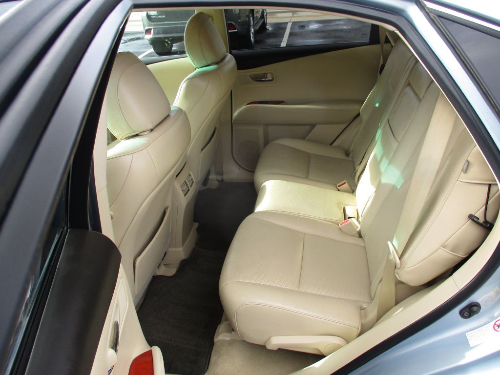 2011 Lexus RX Image 10