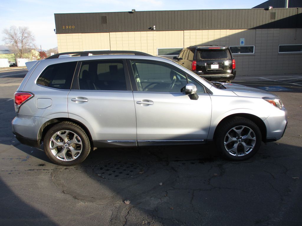2018 Subaru Forester Image 8