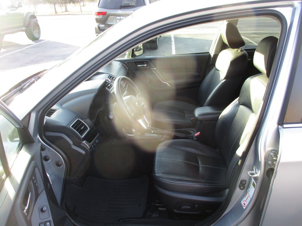 2018 Subaru Forester Image 9