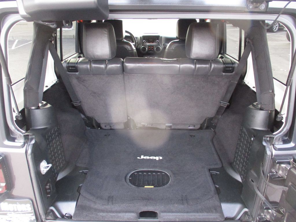 2017 Jeep Wrangler Unlimited Image 12