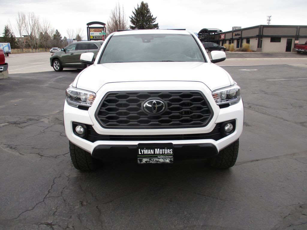 2022 Toyota Tacoma Image 2