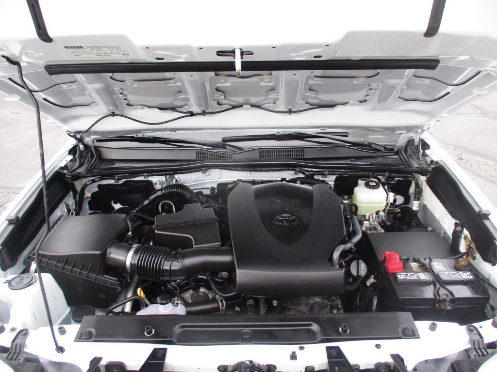 2022 Toyota Tacoma Image 13