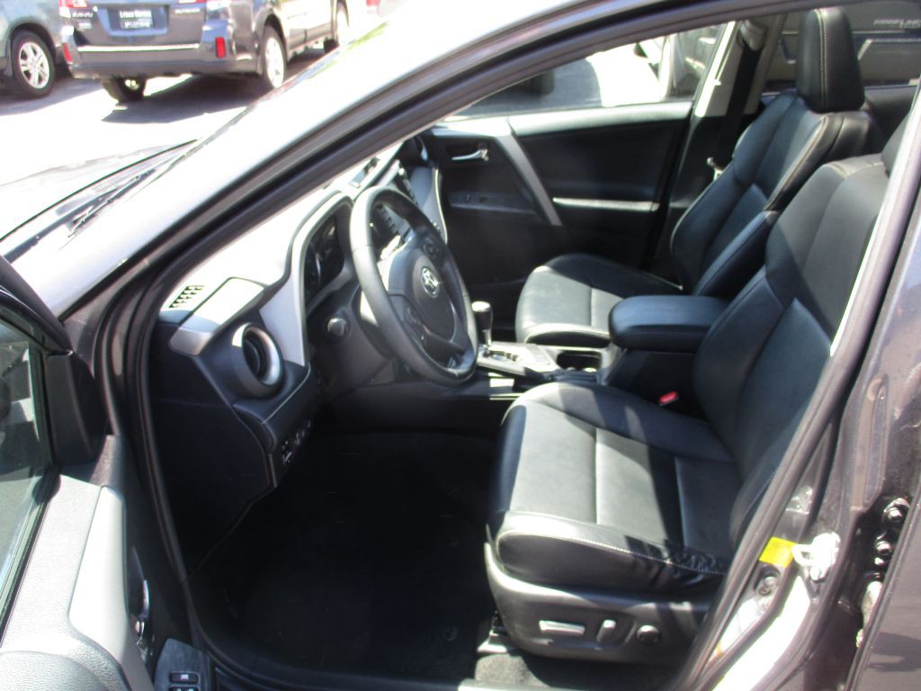 2017 Toyota Rav4 Image 9