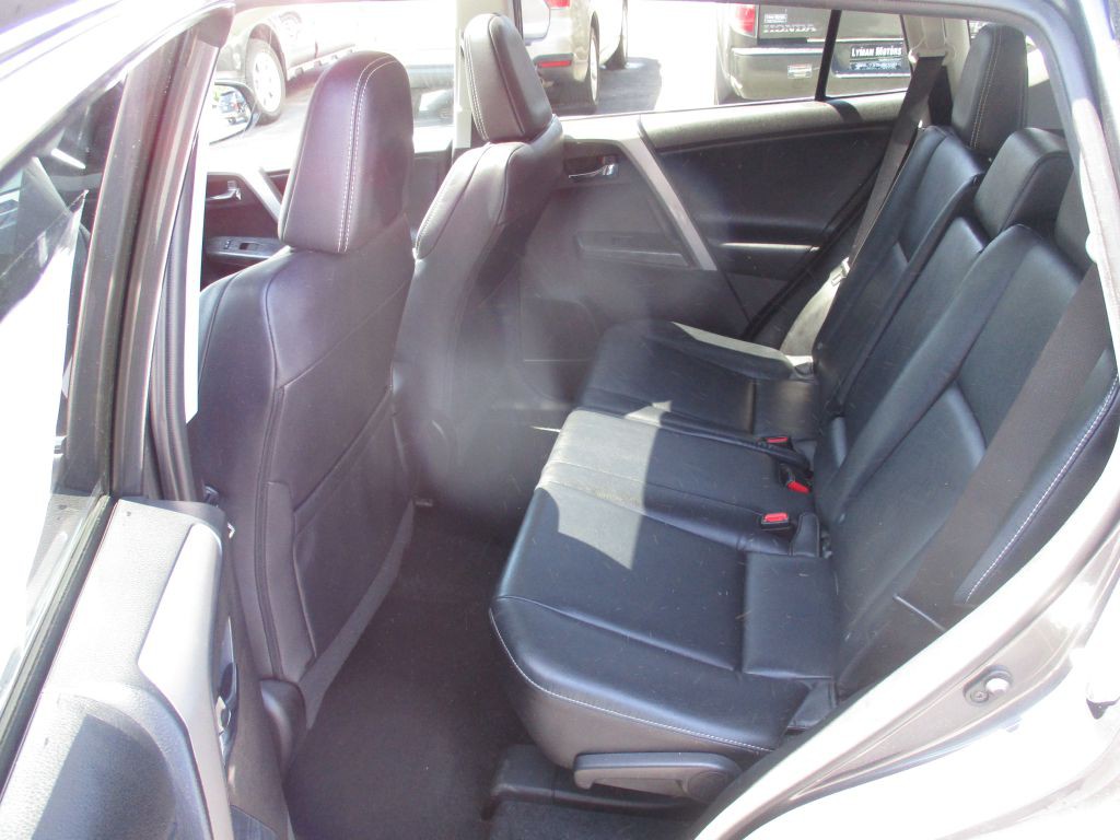 2017 Toyota Rav4 Image 10