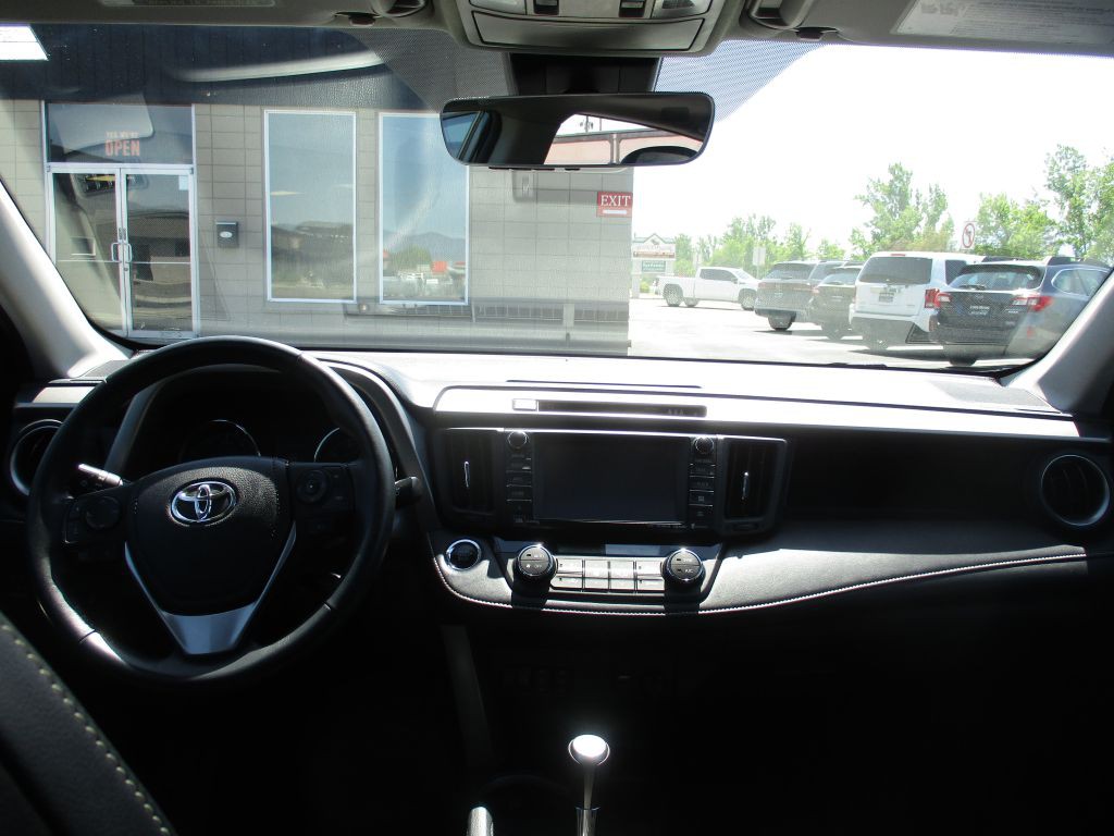 2017 Toyota Rav4 Image 11