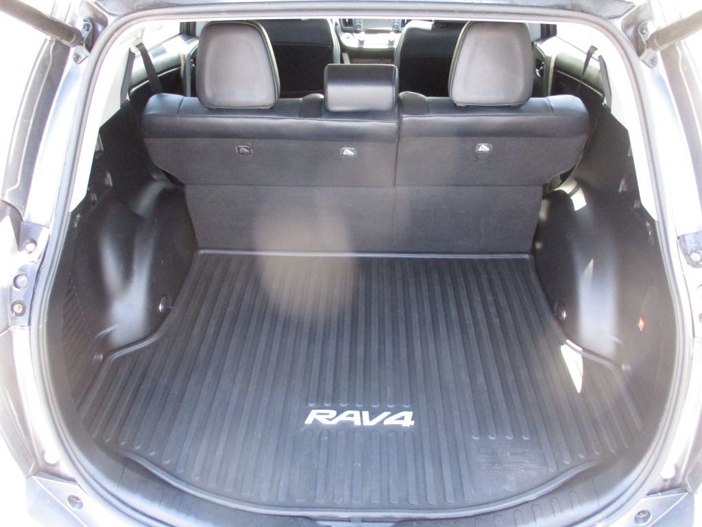 2017 Toyota Rav4 Image 12