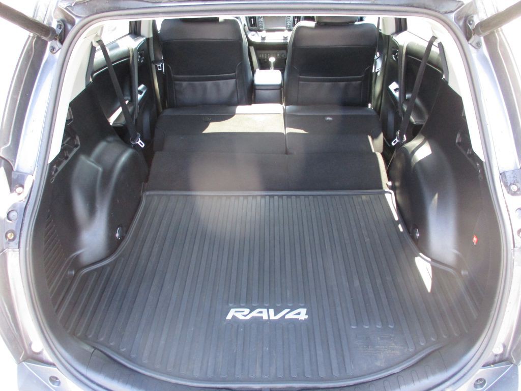 2017 Toyota Rav4 Image 13