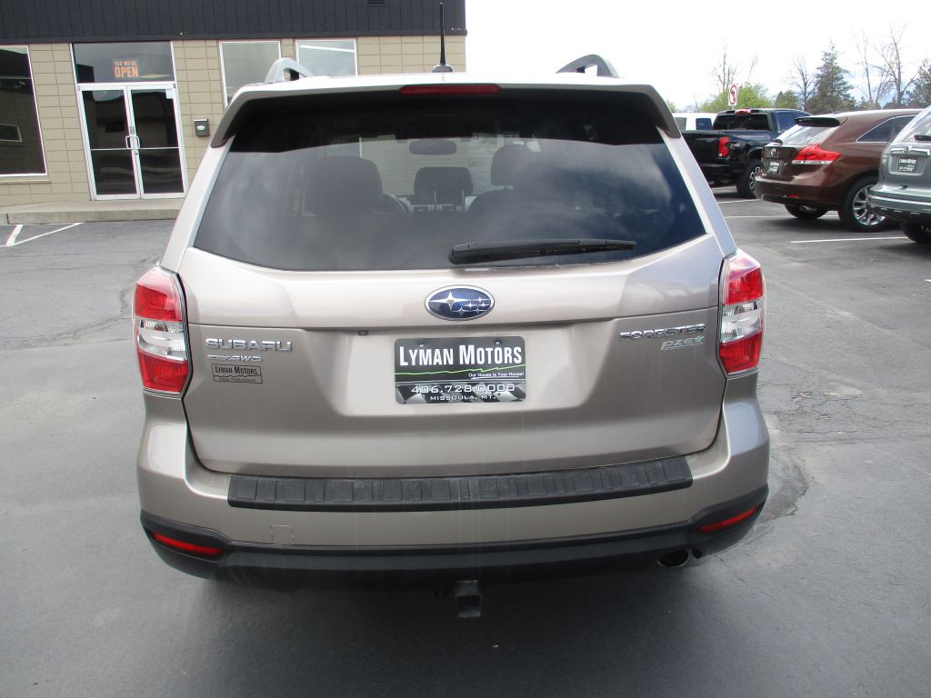 2015 Subaru Forester Image 6