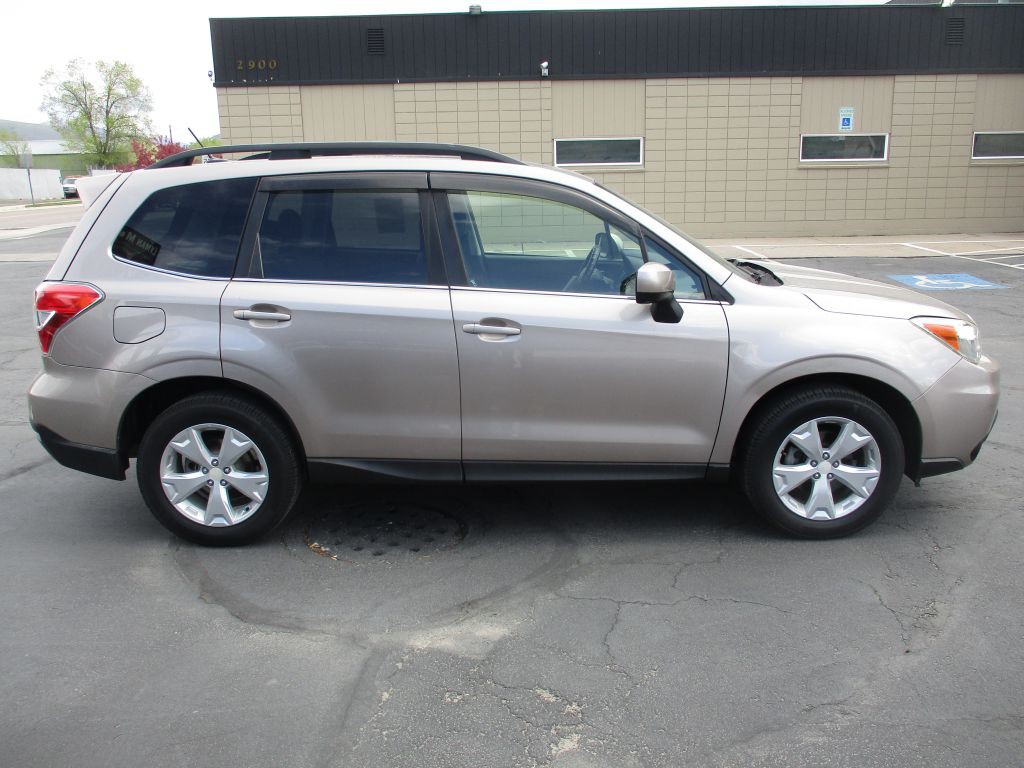 2015 Subaru Forester Image 8
